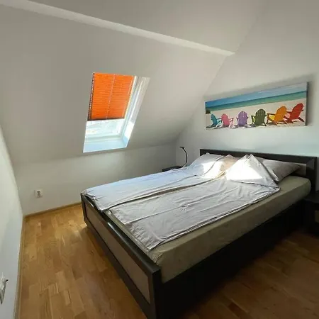 2 Bedroom Close To The Shore * 바르나