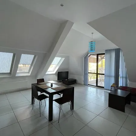 2 Bedroom Close To The Shore