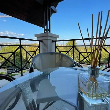 2 Bedroom Close To The Shore * Varna